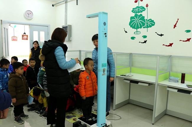 河南城開幼兒園SH-700兒童身高體重測(cè)量儀案例